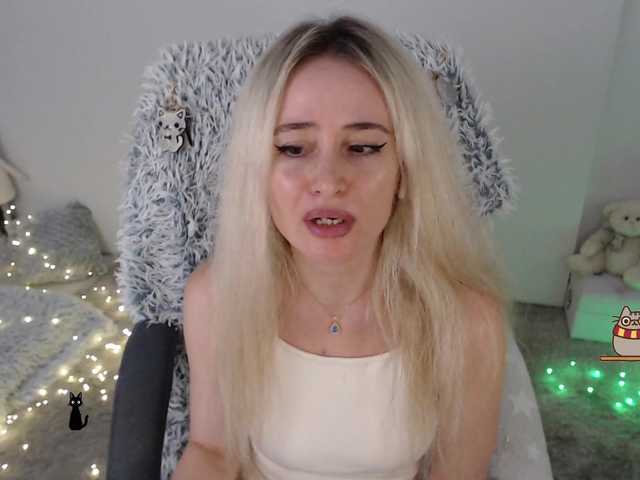 xyliganka777 live cam on BongaCams