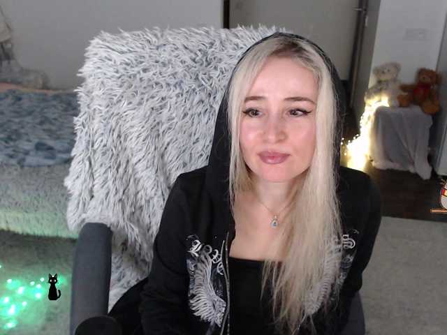 xyliganka777's BongaCams show and profile