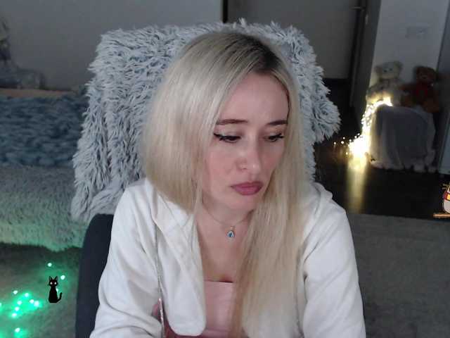 xyliganka777's BongaCams show and profile