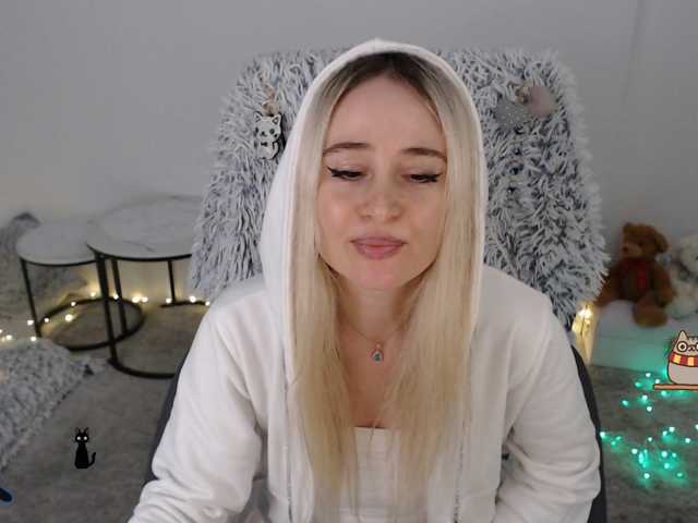 xyliganka777 live cam on BongaCams
