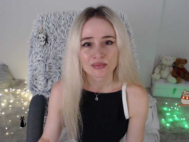 xyliganka777 live cam on BongaCams