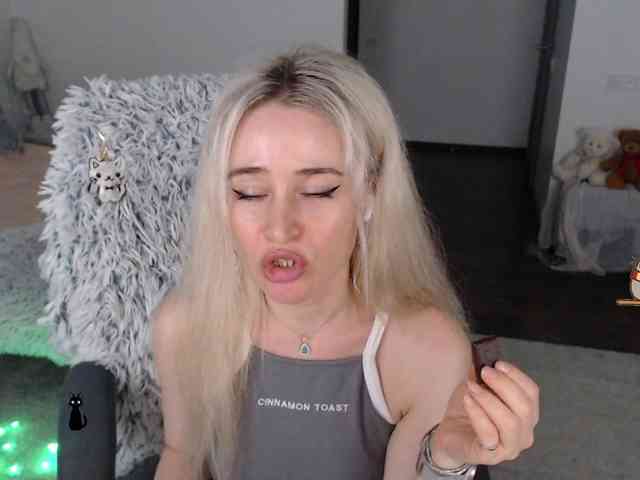 xyliganka777 Sex Cam Show