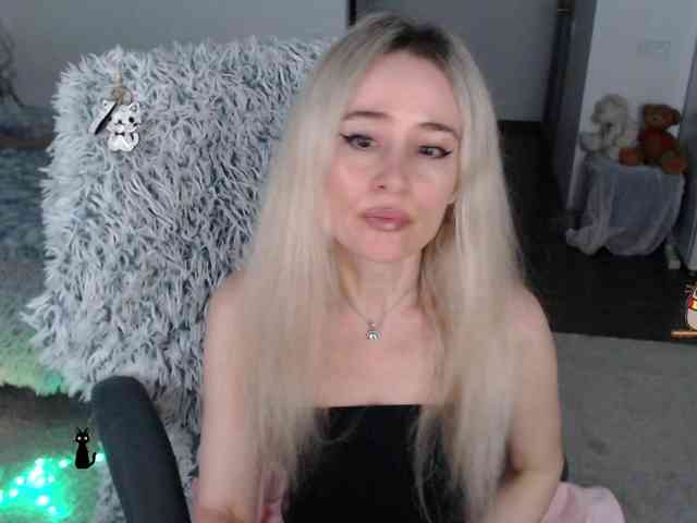 xyliganka777 Live Webcam on BongaCams