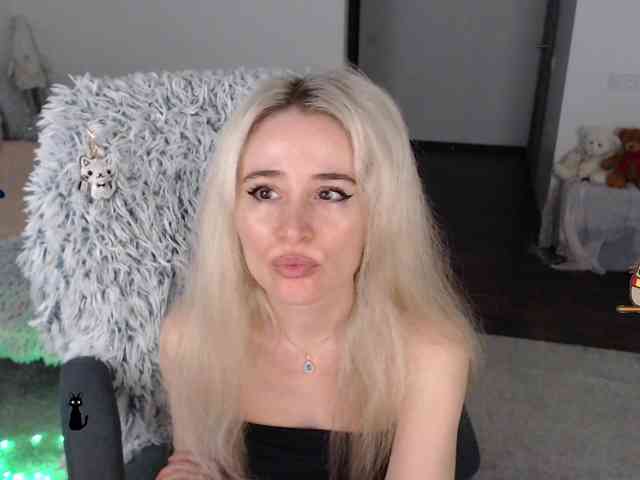 xyliganka777 Live Webcam on BongaCams