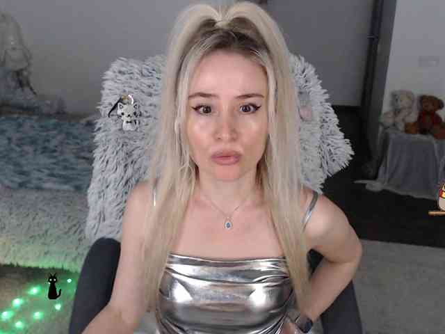 xyliganka777 Live Webcam on BongaCams