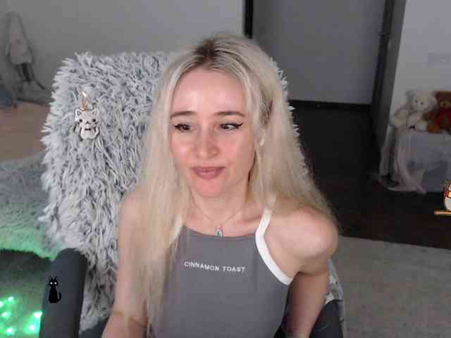 Modella: _Xyliganka777_