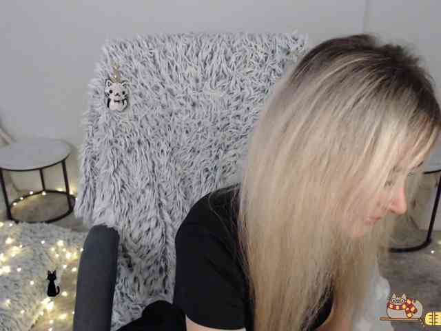 Modella: _Xyliganka777_
