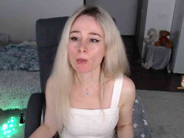 xyliganka777 Live Webcam on BongaCams
