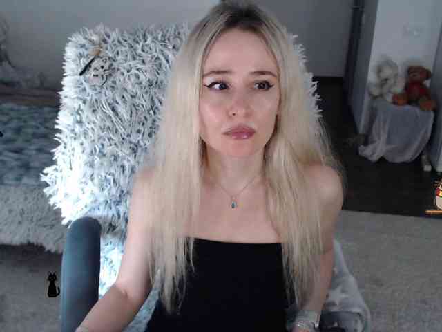 xyliganka777 Live Webcam on BongaCams