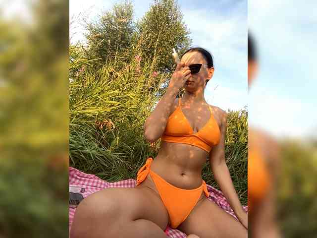 nad1ne Sex Cam Show