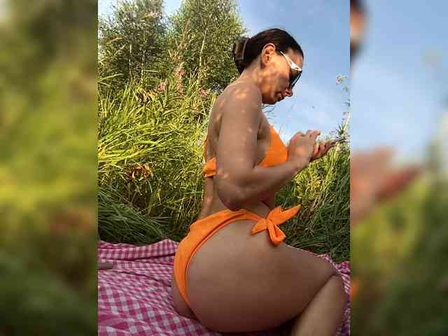 nad1ne Sex Cam Show