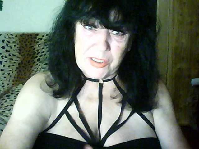 dame89, live now on BongaCams