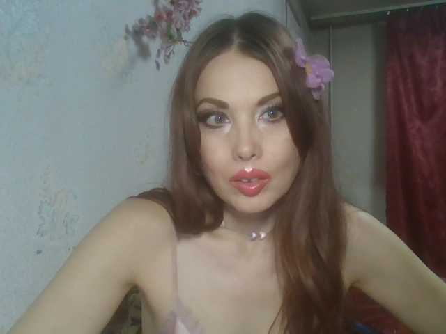 alanaastra live cam on BongaCams