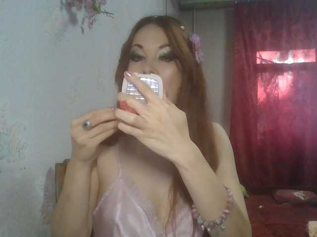 alanaastra live cam on BongaCams