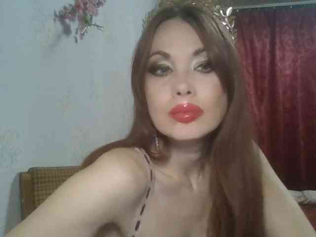 Model: alanaastra