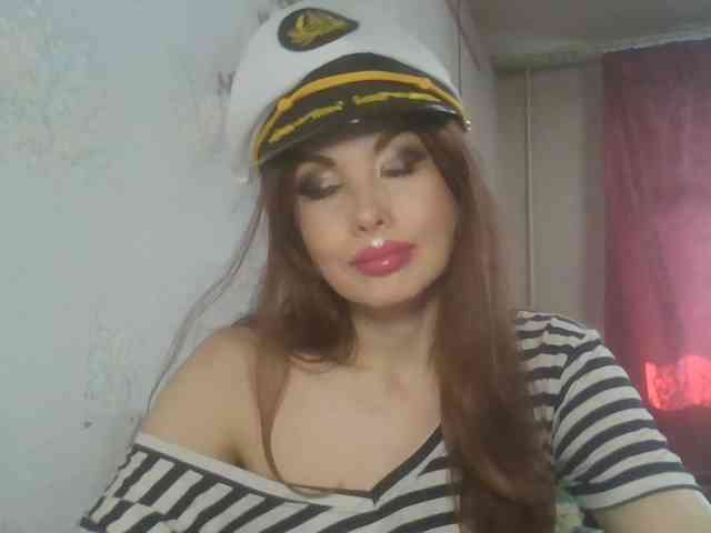Model: alanaastra