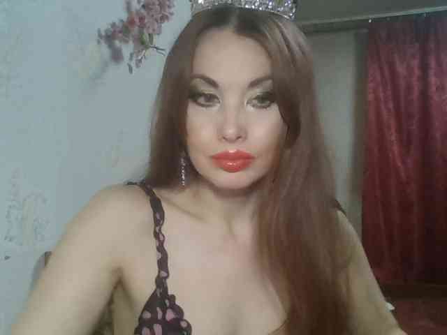 Model: alanaastra