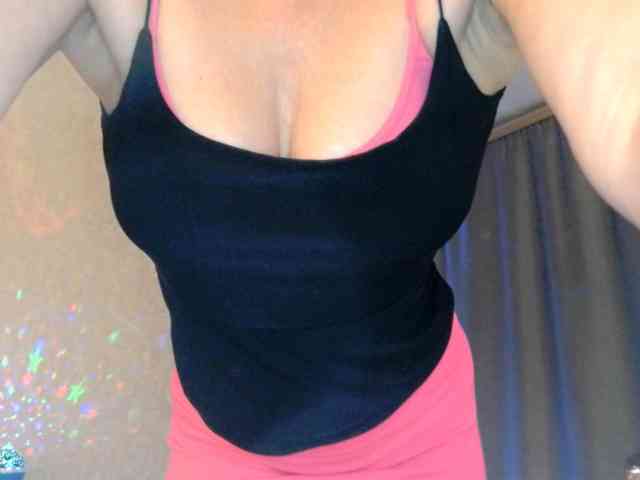Elenaza1001 Live Webcam on BongaCams