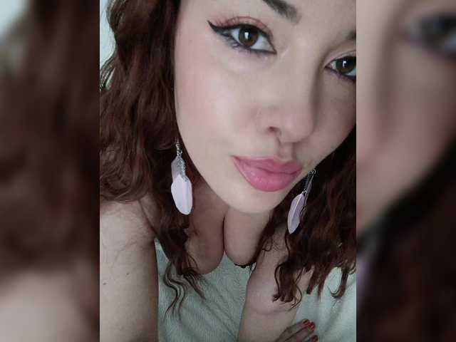  yourXgirl- chat room