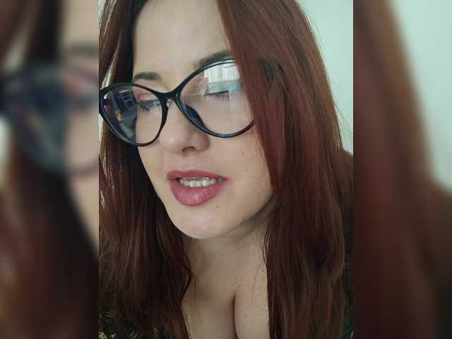 yourXgirl-'s BongaCams show and profile