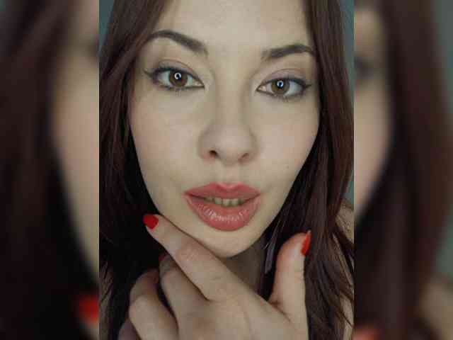 LaraMoon webcam