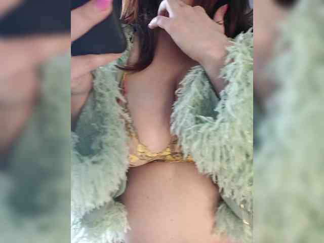 LaraMoon webcam