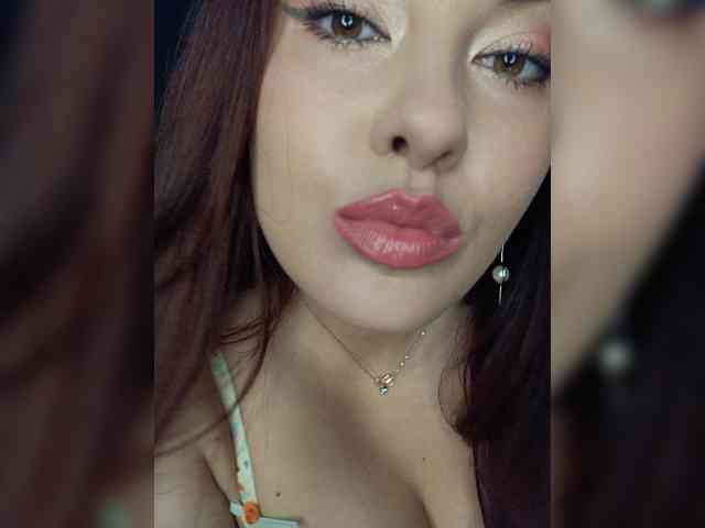 LaraMoon webcam