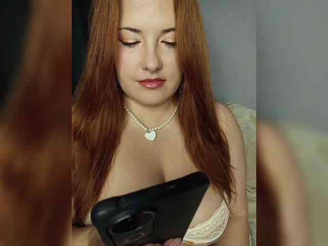 LaraMoon webcam