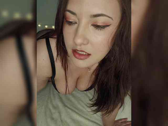 LaraMoon webcam