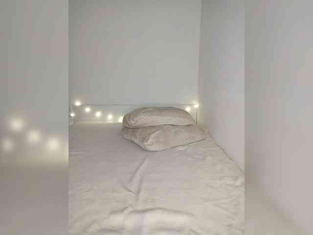 LaraMoon webcam