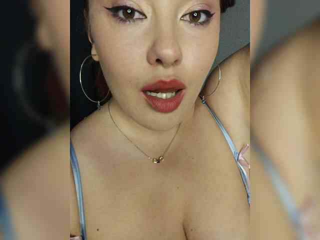 LaraMoon webcam
