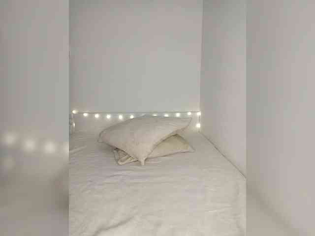LaraMoon webcam