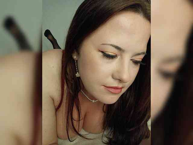 LaraMoon webcam