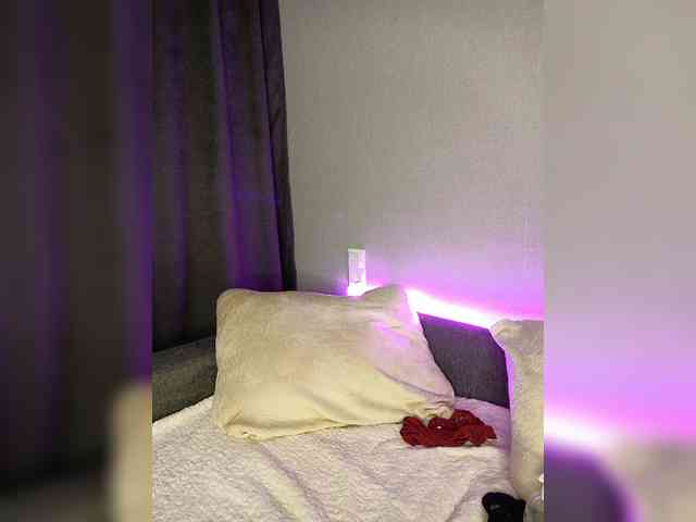 LaraMoon webcam