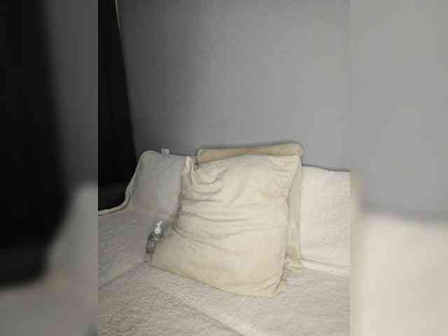 LaraMoon webcam