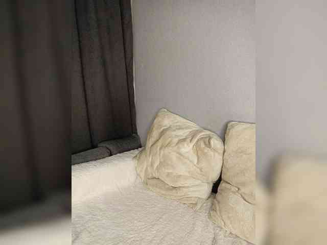 LaraMoon webcam