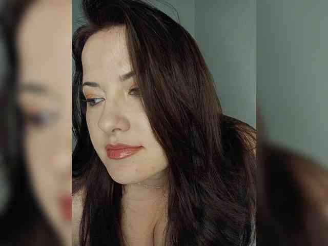 LaraMoon webcam