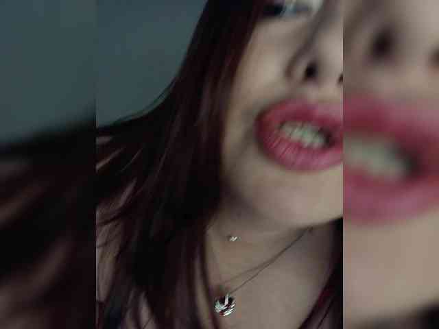 LaraMoon webcam