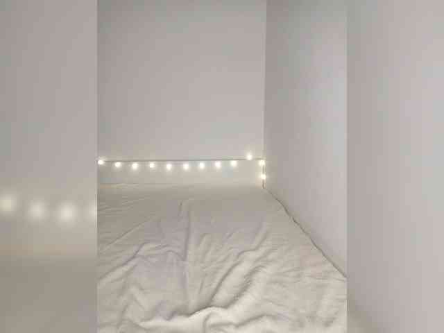 laramoon's live room