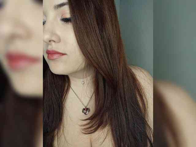 LaraMoon webcam