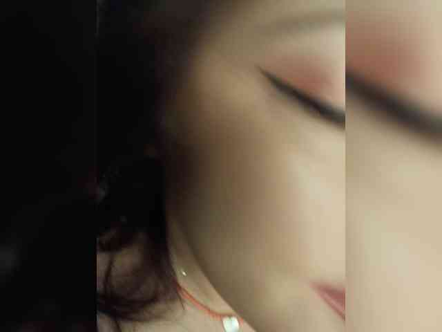 LaraMoon webcam