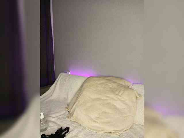 LaraMoon webcam