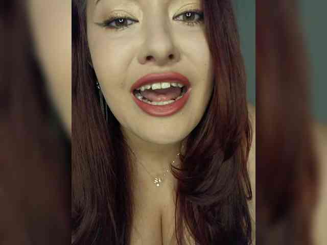 LaraMoon webcam