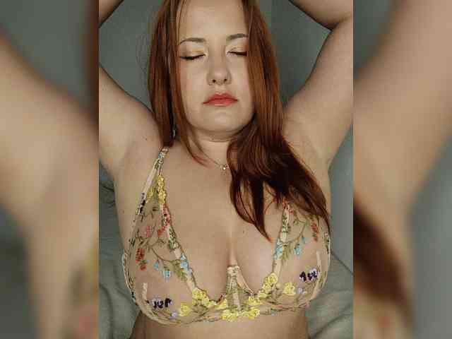 LaraMoon webcam