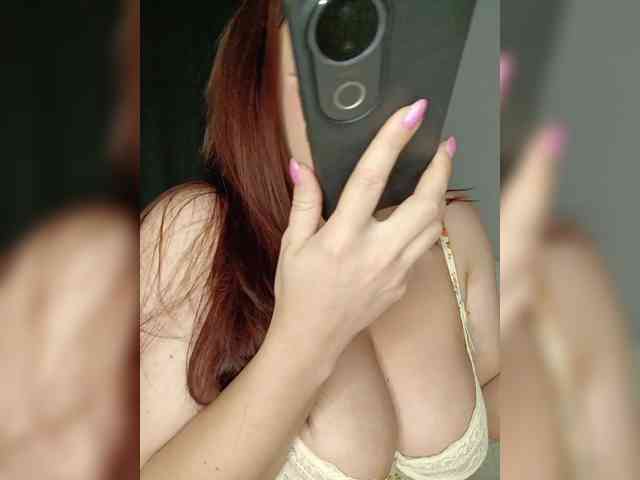 LaraMoon webcam