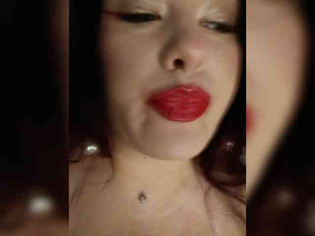 LaraMoon webcam