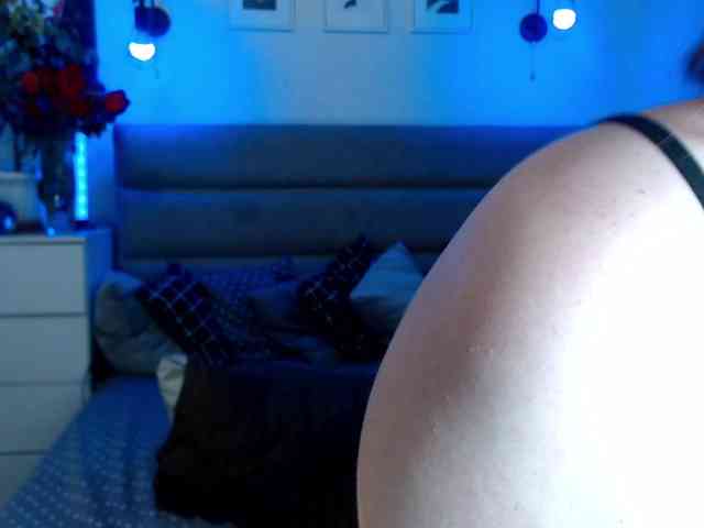 miss_Ferrari webcam