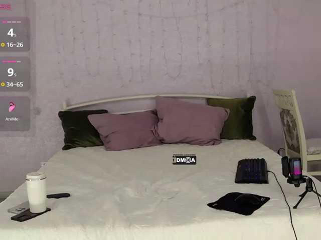 Versavia, live now on BongaCams