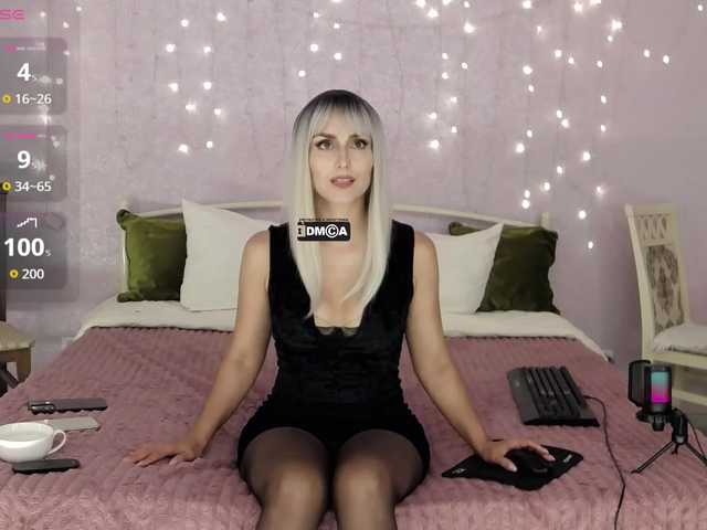 Versavia live cam on BongaCams