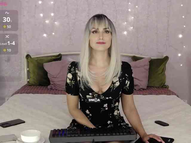 Versavia Sex Cam Show